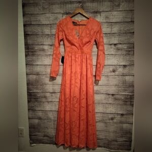 Bebe Size 0 salmon pink mid sleeve maxi dress